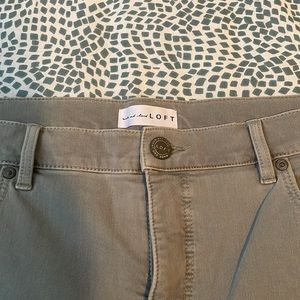 Loft outlet modern skinny crop, light sea foam/grey-green color.